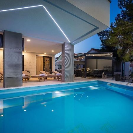 Beach Villa Valentina Trogir Exterior photo